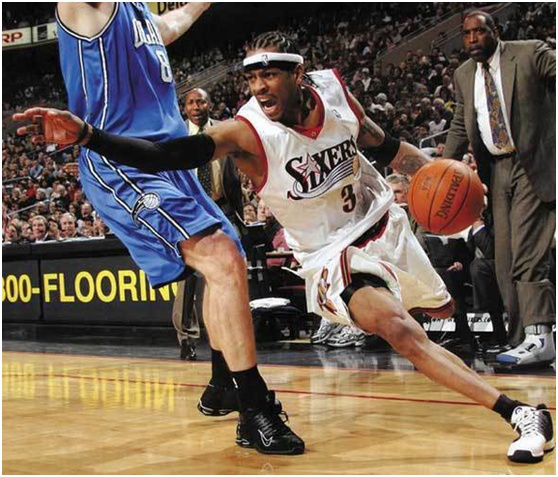 加里·内维尔：切尔西中轴线不够硬，距离赢得英超还很远（加里·内维尔：切尔西中轴偏软，距英超夺冠仍差一截）