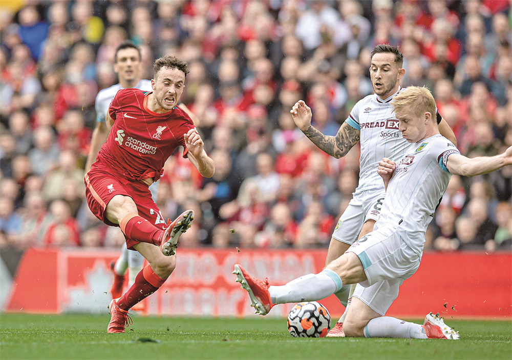 意媒：拜仁天才边锋利契纳或离队，尤文和米兰等队有意争夺（意媒曝拜仁天才翼锋利契纳或将离队，尤文、米兰等队竞逐签约）