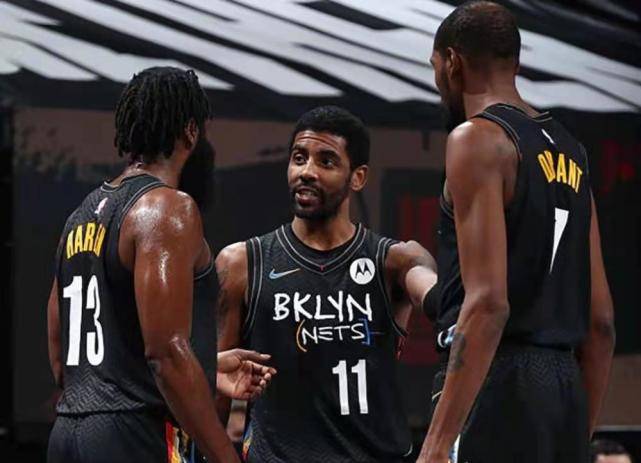 阿斯：贝蒂斯愿意为安东尼出2000万欧或租借，球员愿降薪回归（阿斯：贝蒂斯考虑以2000万欧买断或租借安东尼，球员愿降薪回归）