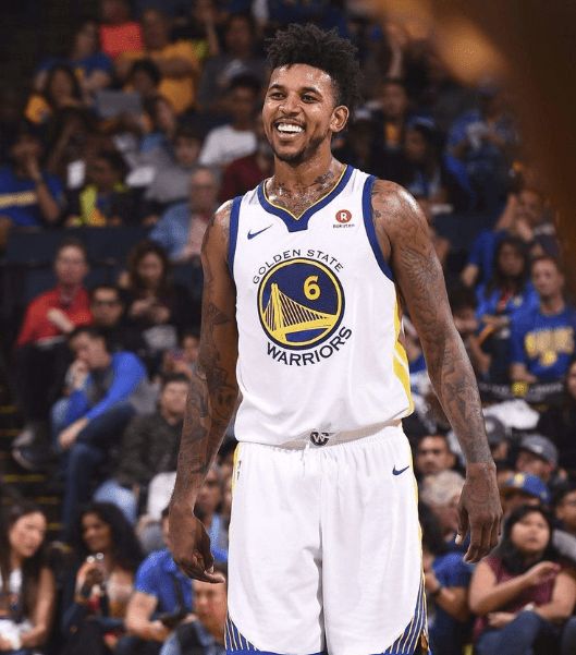 亚足联官方：成都蓉城因在亚冠单场5人染黄被罚款2500美元（亚足联通报：成都蓉城因亚冠单场5黄被罚2500美元）