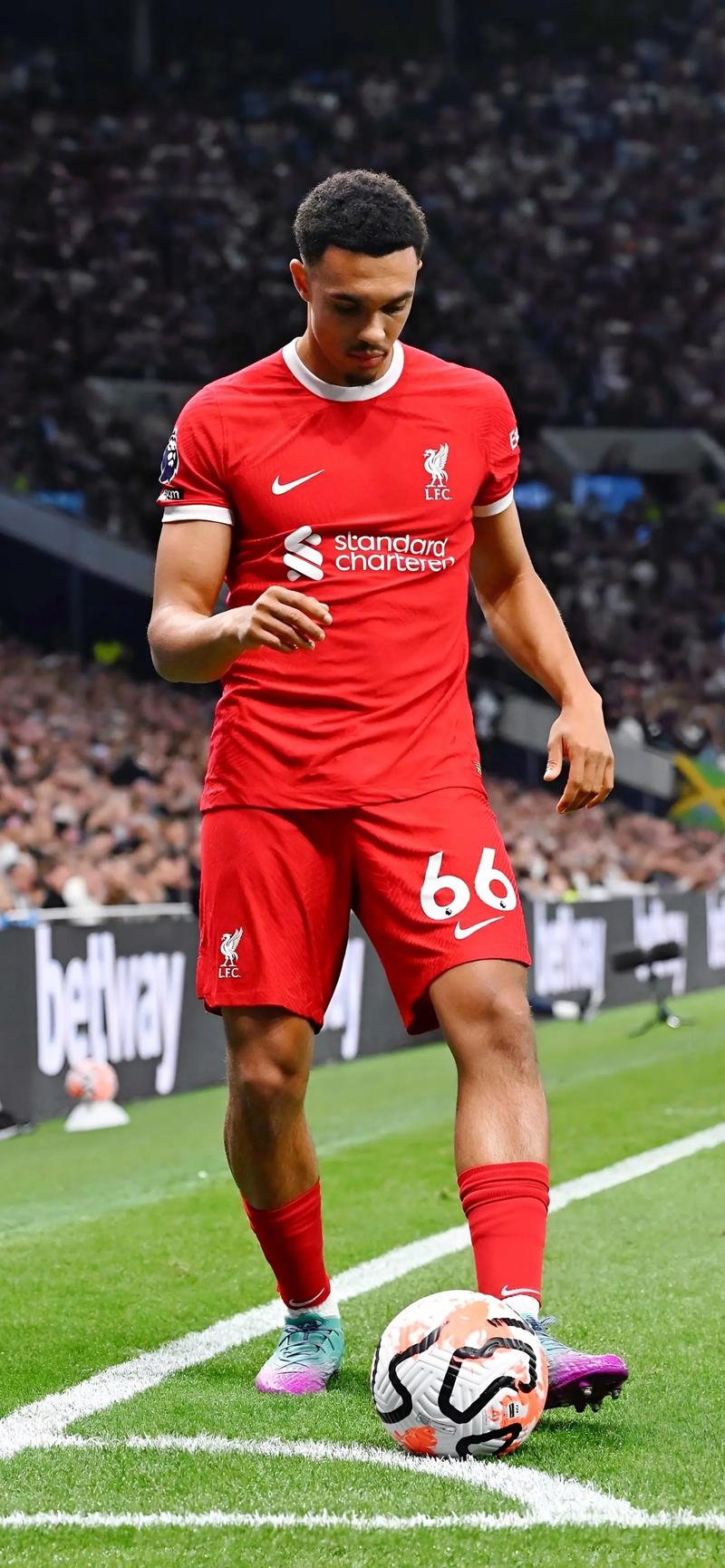 阿莫林：利马差不多已具备参赛条件，我们要捍卫主场胜利（阿莫林称利马已接近复出，誓捍卫主场三分）