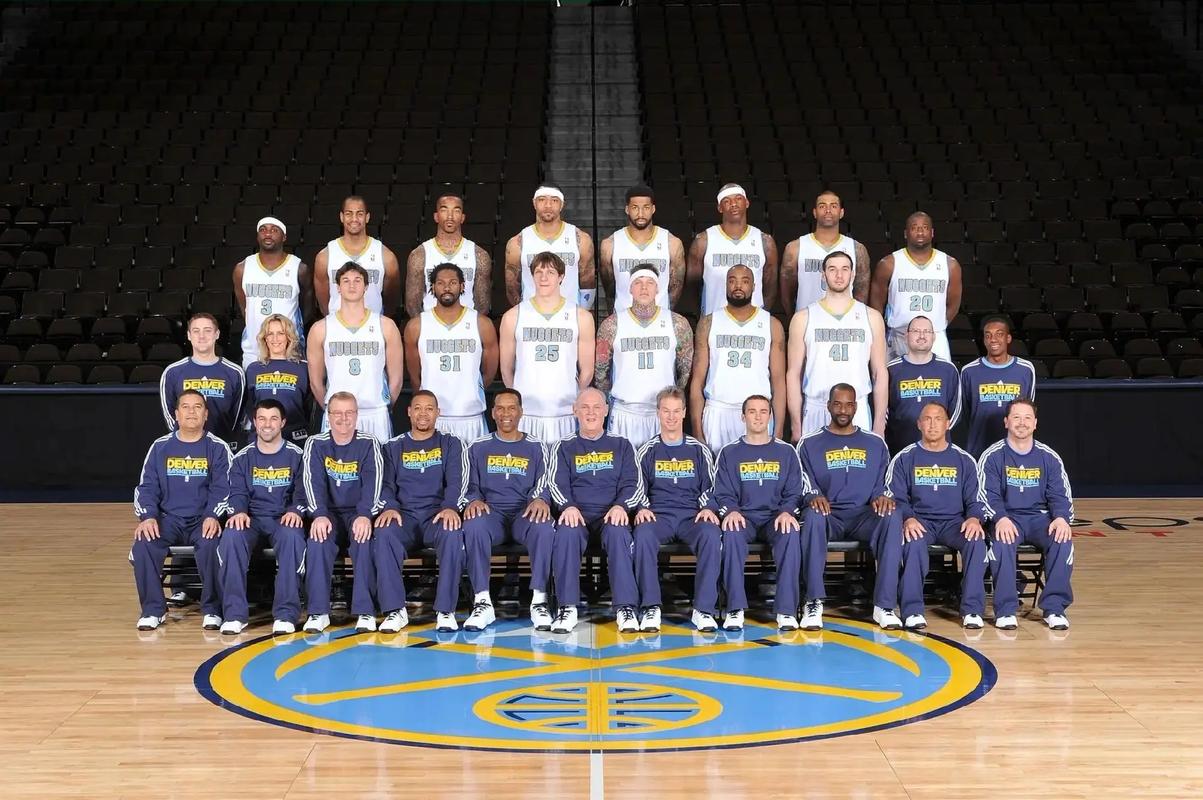 记者：恩昆库在冬窗的未来值得关注；米兰会和经纪人谈莱万（记者：冬窗恩昆库动向受关注；米兰将与莱万经纪人会谈）