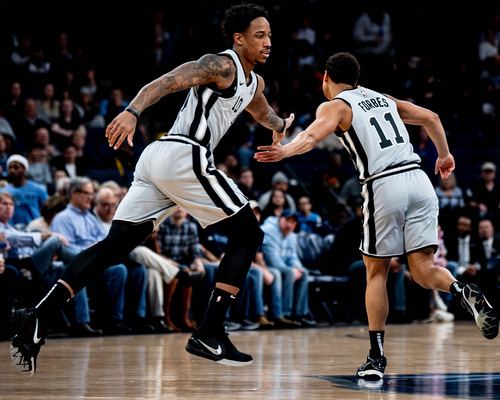 科特迪瓦主帅：我们一直在关注博尼，目前也正在和他谈征召（科特迪瓦主帅：已长期关注博尼，正商谈国家队征召）