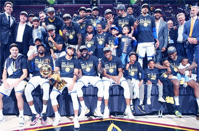 都体：国米和米兰考虑门将替代方案，卡普里莱成首选目标（都体：米兰双雄评估门将备选方案，卡普里莱为头号目标）