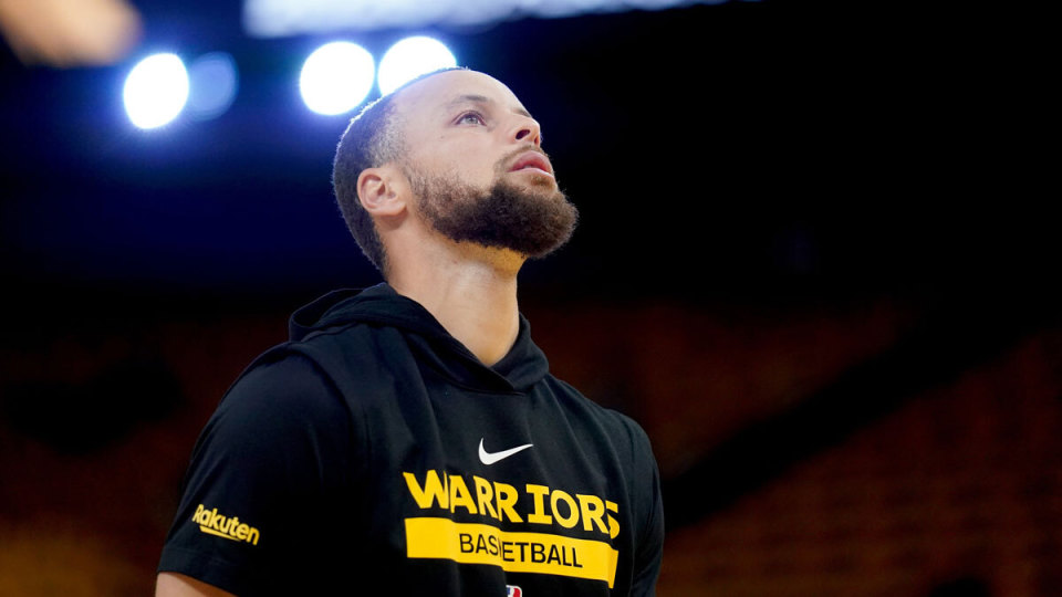 江苏男篮75-101不敌广东男篮，马国栋罚球全失，表现欠佳，新秀合同到期后离队。（江苏男篮75比101负于广东男篮，马国栋罚球全失表现低迷，新秀合同期满离队）