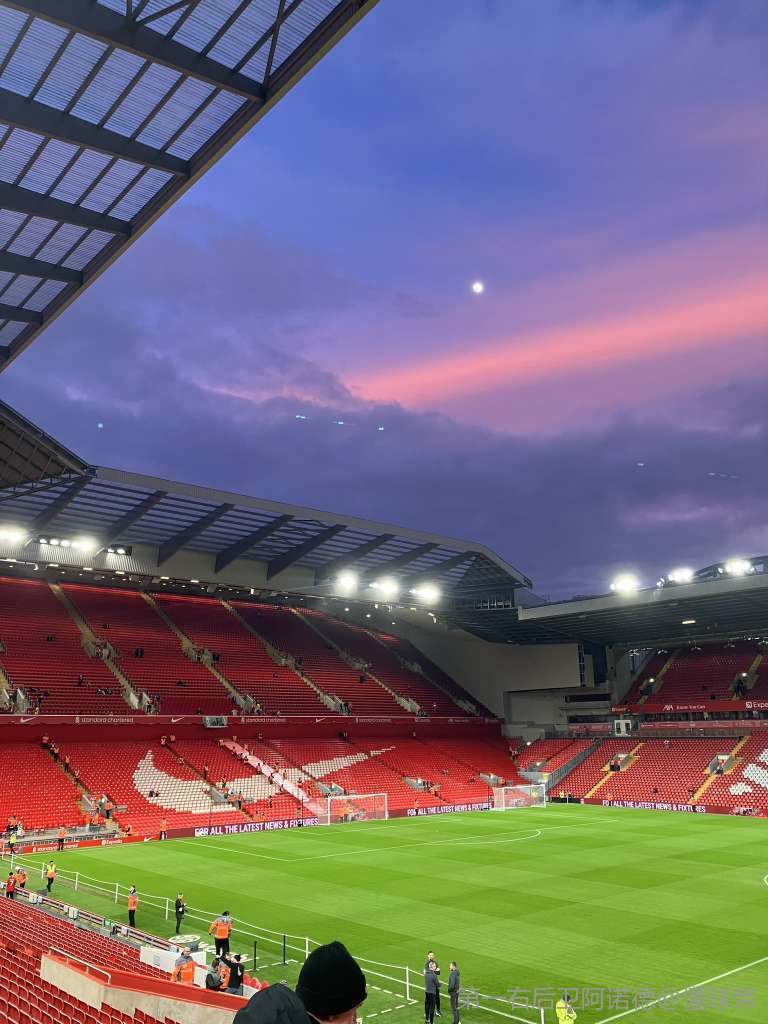 广东对抗训练！萨姆纳暴扣，王少杰好使，崔永熙未现身5v5！（广东队内对抗赛：萨姆纳上演暴扣，王少杰表现出色，崔永熙未参加5v5）